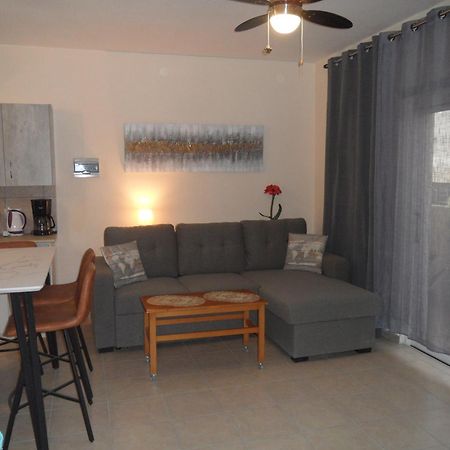 Family And Friends Flat Close To The Sea, Free Internet Айя Напа Екстериор снимка
