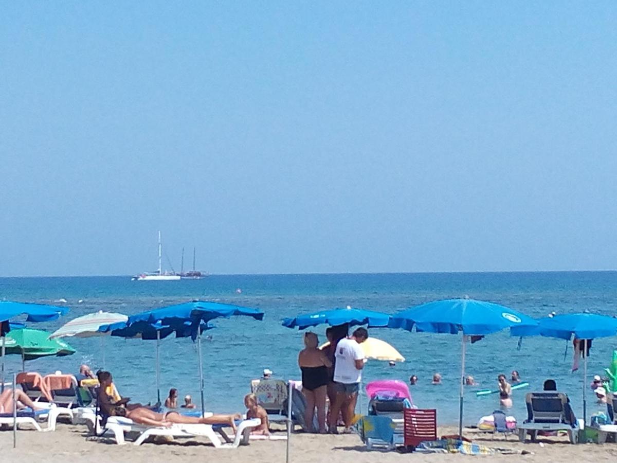 Family And Friends Flat Close To The Sea, Free Internet Айя Напа Екстериор снимка